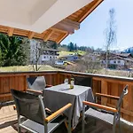 Kaiser 2 Apartment *