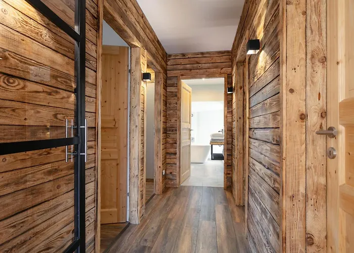 Kaiser 2 Apartment *